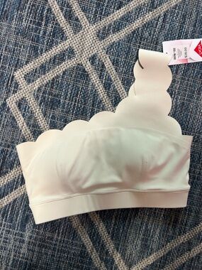 Scalloped One Should  Sports Bra - Cream